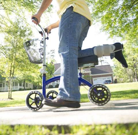 KNEECYCLE DELUXE KNEE WALKER